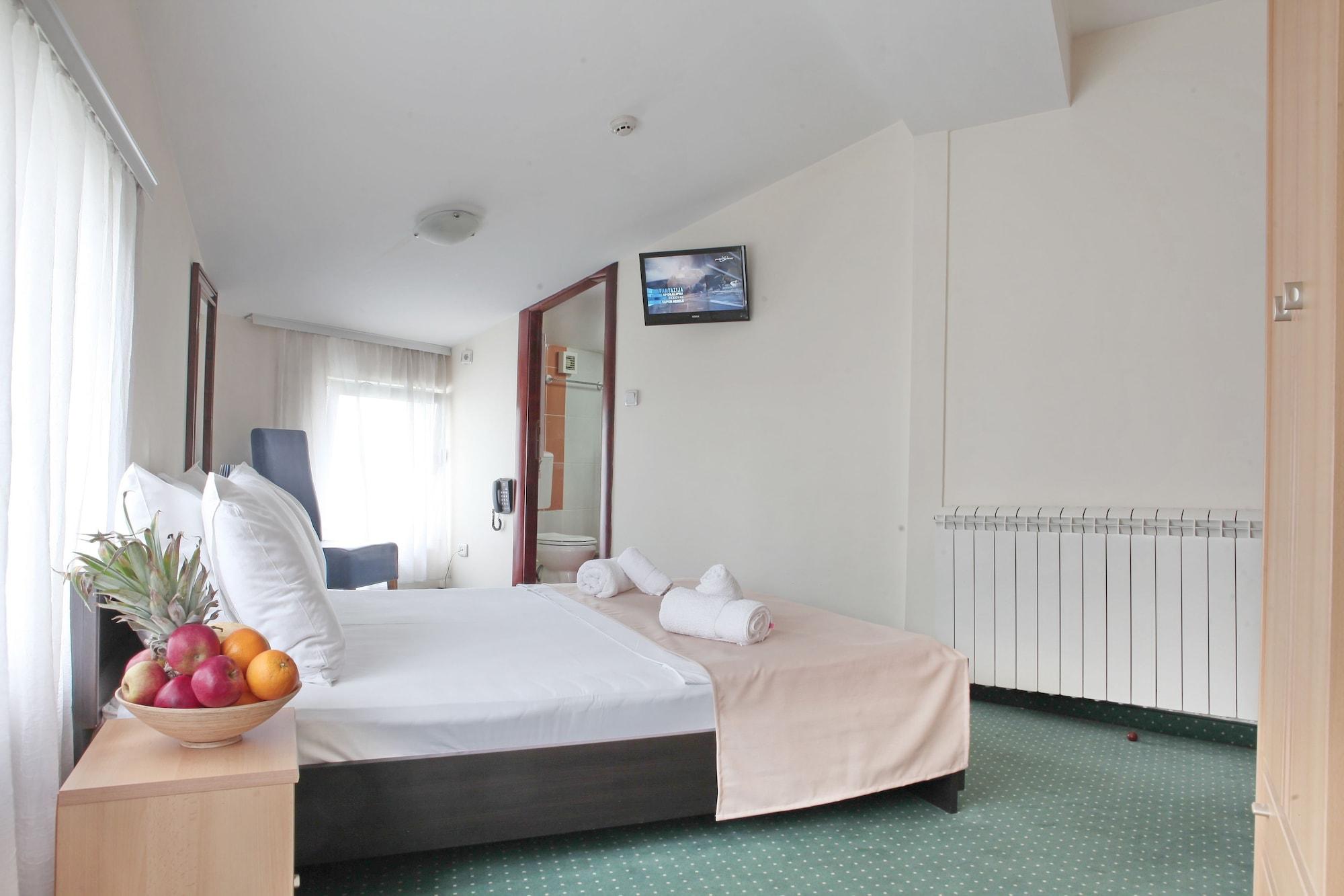 Happy Star Club Hotel Belgrade Luaran gambar